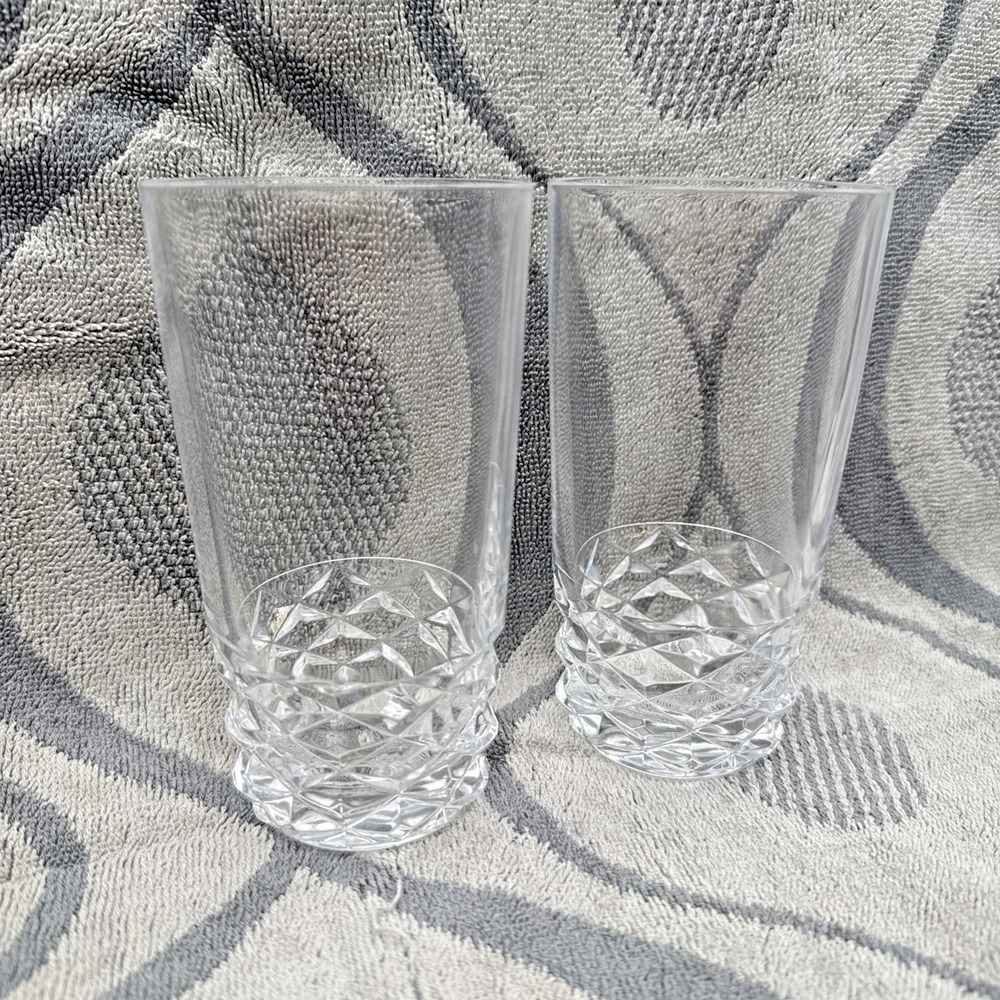 Set of 2 Unmarked Lead Crystal Diamond Cut Highball Glasses 5.5" Tall
